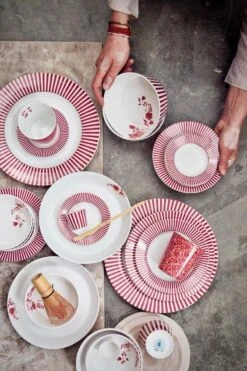Royal Stripes Dinner Plate Dark Pink 26.5cm -Home Comprehensive-PIP Studio 220608 pip haarlem2390 hr lr