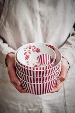Royal Stripes Bowl Dark Pink 15cm 12 Royal Stripes Bowl Dark Pink 15cm -Home Comprehensive-PIP Studio 220608 pip haarlem2451 hr lr 1