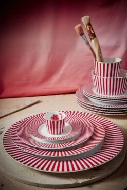 Royal Stripes Dinner Plate Dark Pink 26.5cm -Home Comprehensive-PIP Studio 220608 pip haarlem2664 hr lr