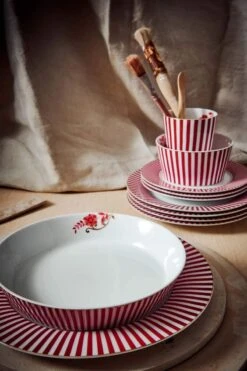 Royal Stripes Deep Plate Dark Pink 21.5cm -Home Comprehensive-PIP Studio 220608 pip haarlem2707 hr lr