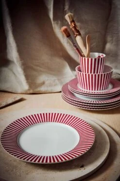 Royal Stripes Breakfast Plate Dark Pink 21cm -Home Comprehensive-PIP Studio 220608 pip haarlem2710 hr lr