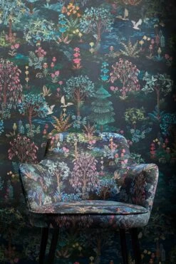 Pip Studio Pip Garden Infinito Wallpower Dark Blue 7 Pip Studio Pip Garden Infinito Wallpower Dark Blue -Home Comprehensive-PIP Studio 333161 pip garden dark blue chair hr lr