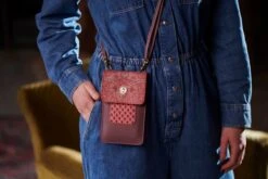 Phone Bag Kyoto Festival Dark Pink/Khaki 12 Phone Bag Kyoto Festival Dark Pink/Khaki -Home Comprehensive-PIP Studio anne timmer pip fw roos 34132 800x1200