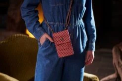 Phone Bag Suki Pink -Home Comprehensive-PIP Studio anne timmer pip fw roos 34153 800x1200