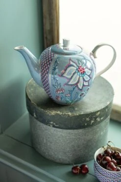 Front Page -Home Comprehensive-PIP Studio pip flower festival 09 lowres