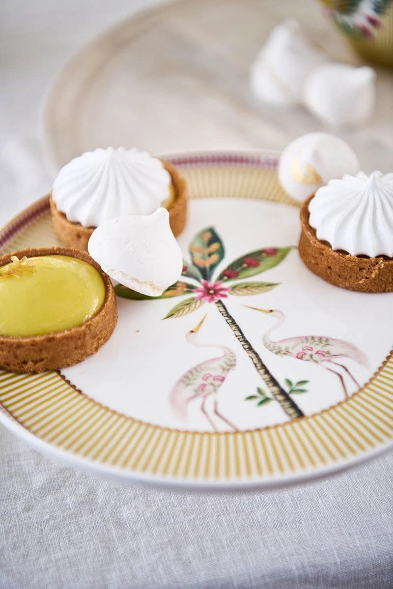 La Majorelle Cake Tray Small Yellow 4 La Majorelle Cake Tray Small Yellow - Image 4