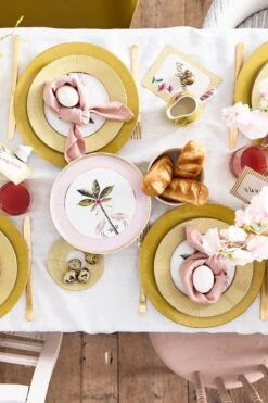 La Majorelle Cake Tray Small Pink 8 La Majorelle Cake Tray Small Pink -Home Comprehensive-PIP Studio pip s23 238 staand02 lr 1