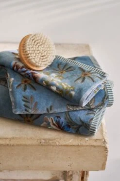 Bath Towel Secret Garden Blue 55x100cm 15 Bath Towel Secret Garden Blue 55x100cm -Home Comprehensive-PIP Studio pip badstof4375 lr 2