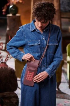 Phone Bag Kyoto Festival Dark Pink/Khaki 14 Phone Bag Kyoto Festival Dark Pink/Khaki -Home Comprehensive-PIP Studio pip studio dag 2 melatti 37537 800x1200