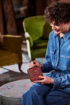 Wallet Square Kyoto Festival Dark Pink 13 Wallet Square Kyoto Festival Dark Pink -Home Comprehensive-PIP Studio pip studio dag 2 melatti 37649 800x1200