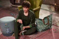 Wallet Suki Green -Home Comprehensive-PIP Studio pip studio melatti sfeer 38319 800x1200