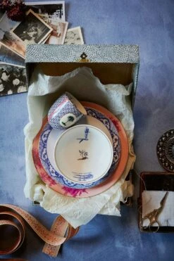 Heritage Pastry Plate Painted Pink 18 Cm -Home Comprehensive-PIP Studio pipstudio heritage 04 800x1200