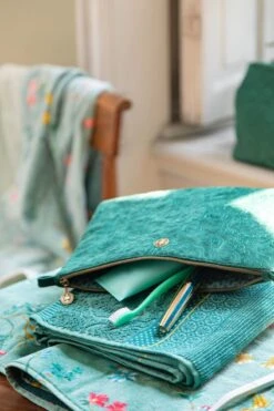Cosmetic Flat Pouch Large Velvet Quiltey Days Green -Home Comprehensive-PIP Studio pipstudio loe res 1172
