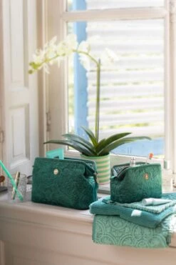 Cosmetic Purse Small Velvet Quiltey Days Green -Home Comprehensive-PIP Studio pipstudio low res 1142 crop 1 1