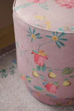 Stool High Fleur Grandeur Pink -Home Comprehensive-PIP Studio poef fleurgrandeur pink 04 1