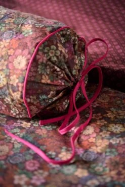 Neck Roll Tutti I Fiori Dark Red -Home Comprehensive-PIP Studio tutti i fiori roll cushion dark red 40 detail lr